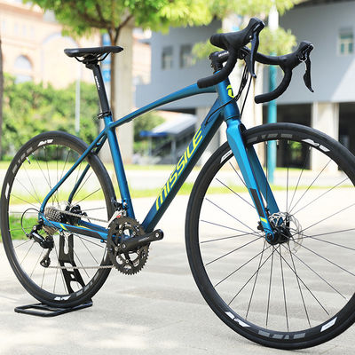 普通のペダル 中国自転車 アルミフレーム スピードサイクルは成人のレースロードバイク