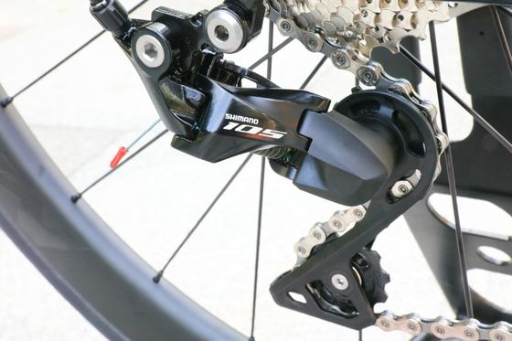 男性用カーボンファイバーロードバイク 430/470/500/530 輪材とカーボンファイバーフレーム