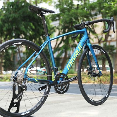 700C ハードフレーム 道路自転車 18 スピード アルミ合金 フレーム素材 10.5 kg 重量