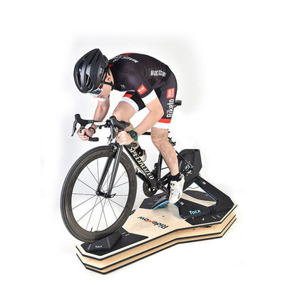 安全な駐車 折りたたむ自転車ラック ゴムダッピングブロックで便利でスペース節約