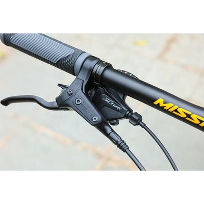 29'カーボンフレーム MTB自転車 普通のペダルとカスタマイズされたOEMカスタマイズメント