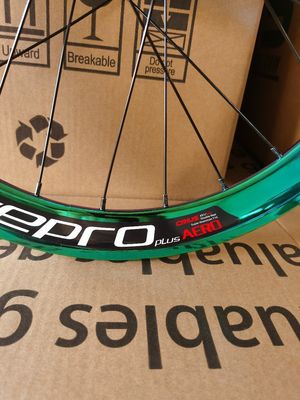 道路自転車 20 インチ アルミ合金ホイールセット 8/9/10/11 スピード 4 双壁レヤリング 虹色