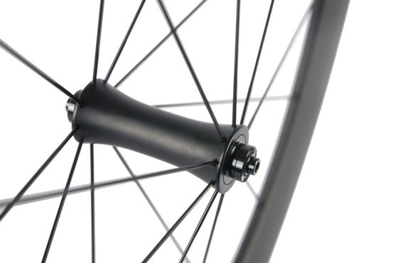 25mm 幅 50mm 深さ 道路自転車 管のない炭素車輪セット 38C-25-R7とカスタマイズ